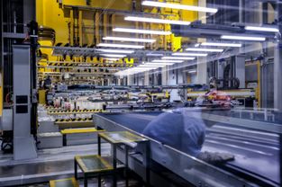 长安凌轩下线 智造工厂赋能，零配件协同打造品质新标杆